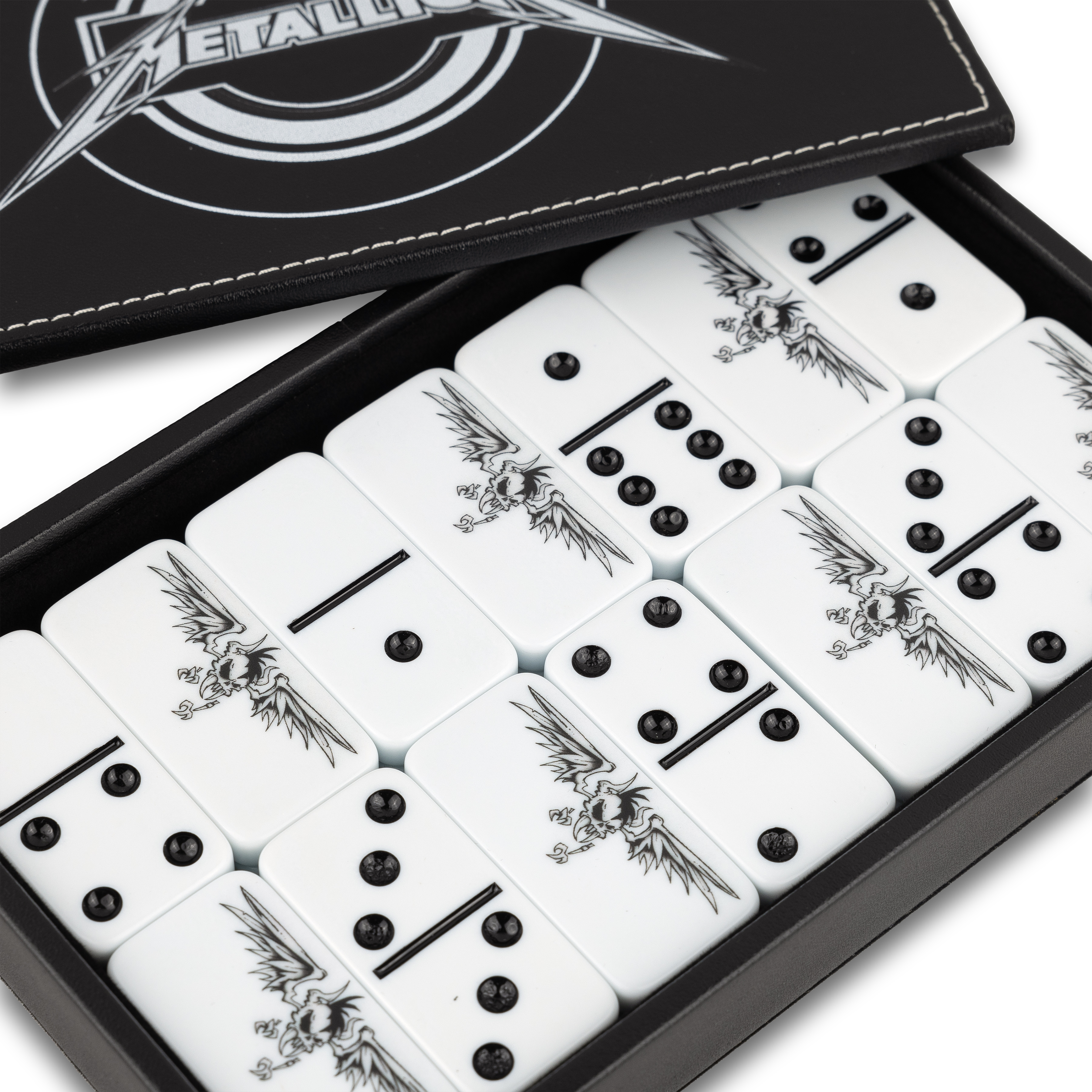 Vulturus_Domino_Set_Closeup.jpg